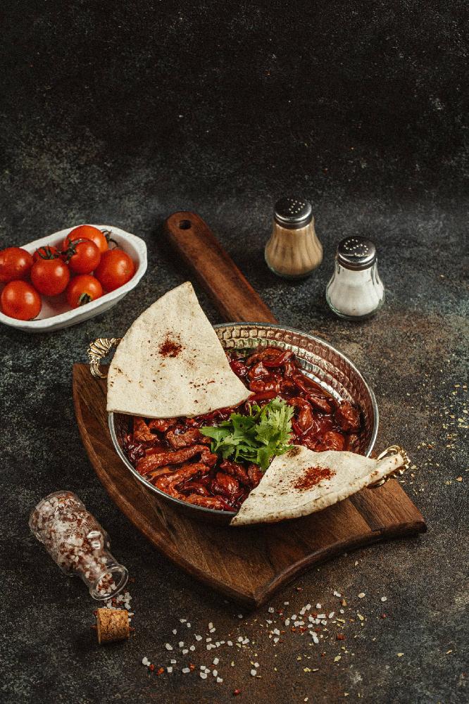 Çkmeruli (Çkmer sayağı bütöv toyuq)