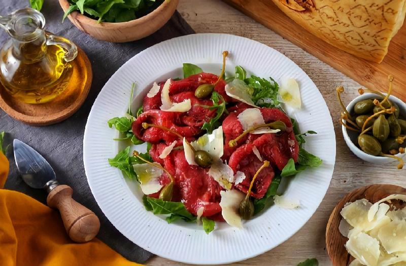 BRUSCHETTA AVOCADO POMODORI SECCHI E UOVO