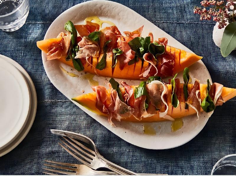 TARTARE DI MANZO CON UOVO IN CAMICIA