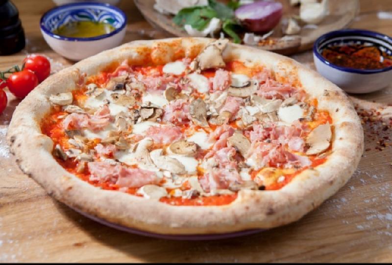 SALAMI E FUNGHI