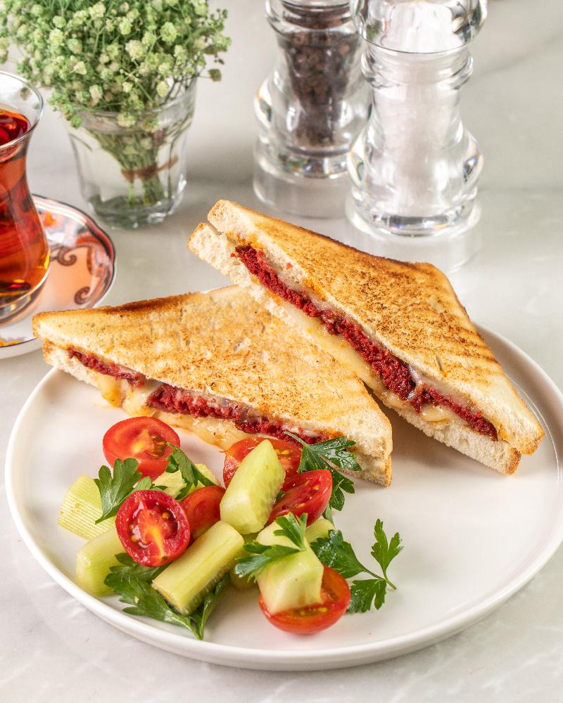 Tomato & Egg Croissant